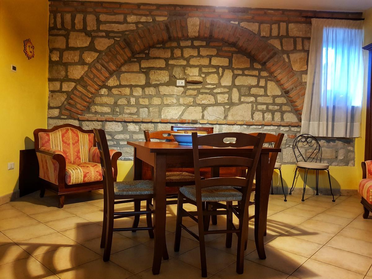 La Taverna Morcone Esterno foto