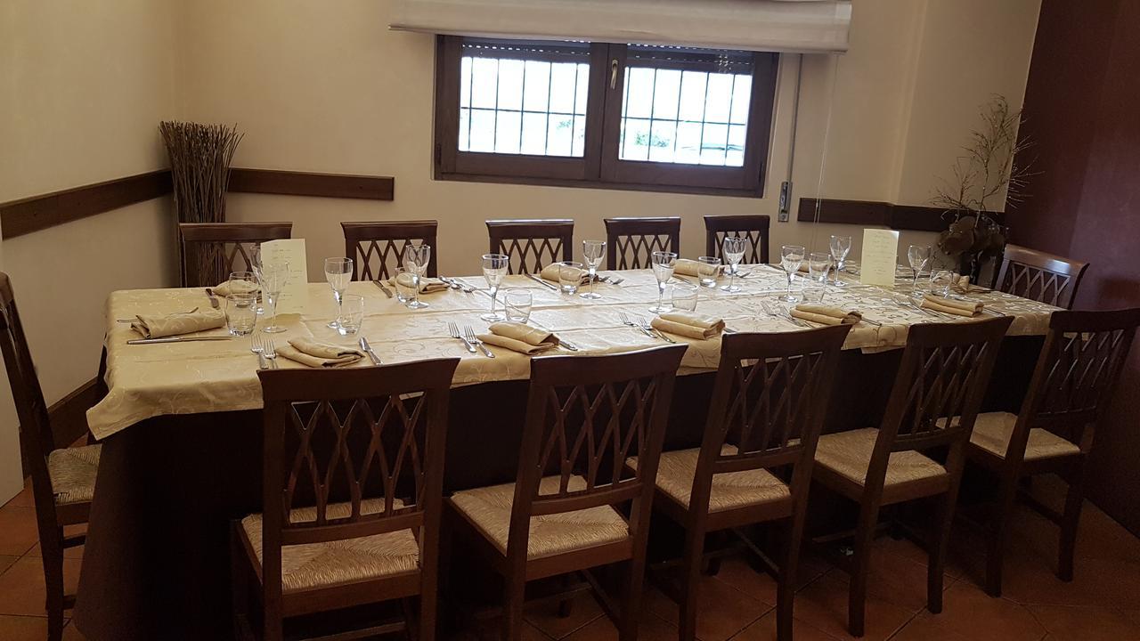 La Taverna Morcone Esterno foto