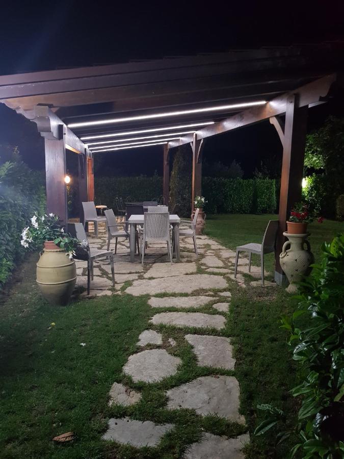 La Taverna Morcone Esterno foto