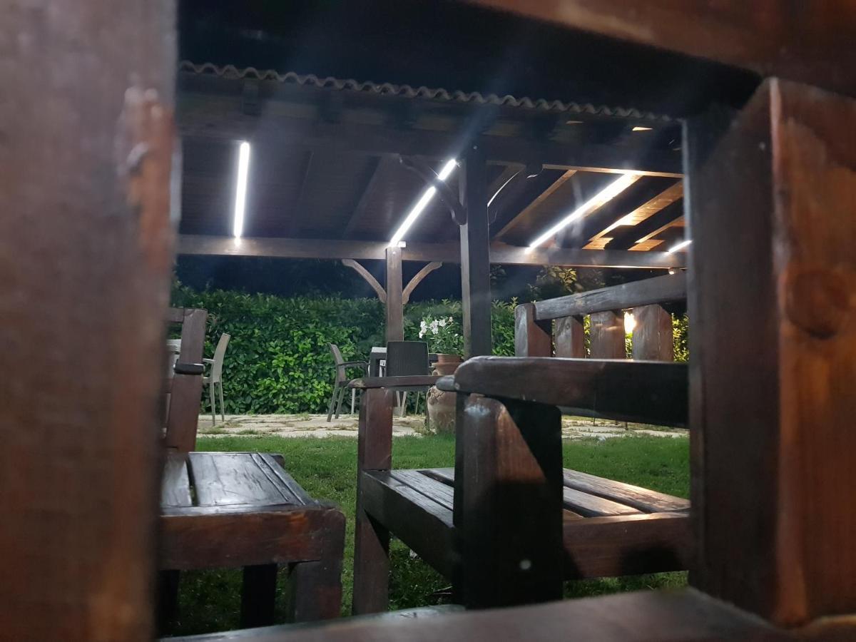 La Taverna Morcone Esterno foto